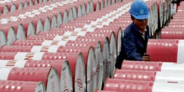 Il petrolio chiude in rialzo a New York un soffio sotto i 100 dollari