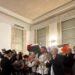 In Aula a Milano scoppia il caos contro il gemellaggio con Tel Aviv