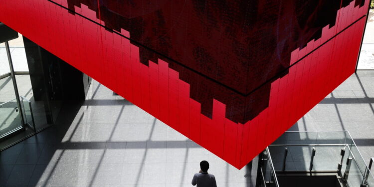 Borsa: Tokyo, apertura piatta