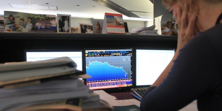 Spread Btp-Bund torna a 75 punti base dopo i cali, rendimenti al 3,73%