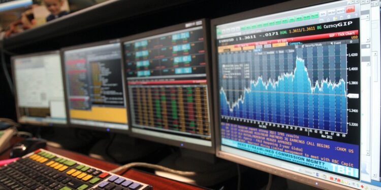 Spread Btp-Bund a 82 punti base, rendimenti a 3,88% verso l’asta dei Bot