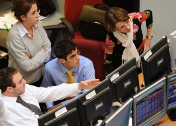 Spread Btp-Bund a 78 punti, il cessate il fuoco in Libano non rassicura i mercati
