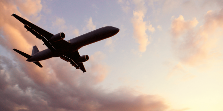 “Minaccia” a bordo di un aereo diretto a New York, deviato a Pittsburgh