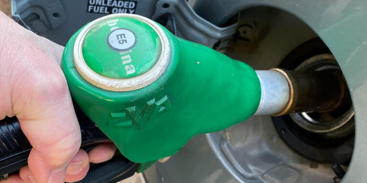 Mef, ok al decreto per il taglio delle accise sui carburanti fino al 22/5