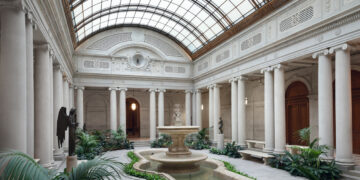 Vuitton Cruise sfilerà alla Frick Collection di New York