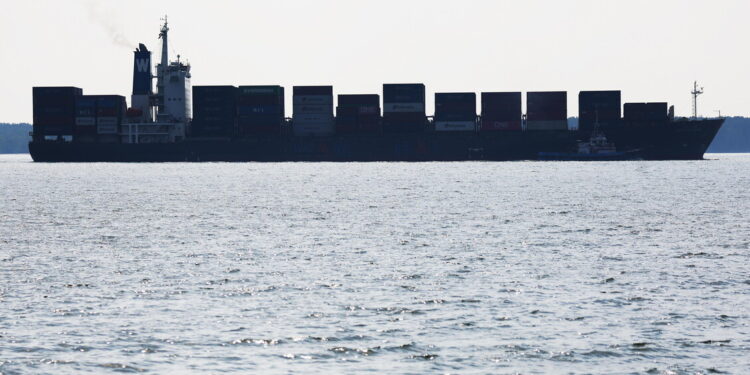 Media, Usa-Cina concordano di non far pagare pedaggi ad Hormuz