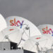 Sky chiede i danni a Tim e Dazn per il ‘cartello’ sul calcio
