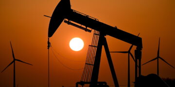 L’Opec+ aumenta la produzione ma gli Usa sono ora i primi esportatori