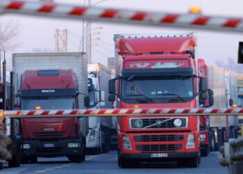 Carburanti, niente aiuti agli autotrasportatori: il settore in sciopero dal 25 maggio