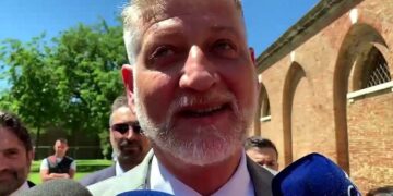 Venezia, Giuli alla Biennale: “Ci lasciamo le polemiche alle spalle”