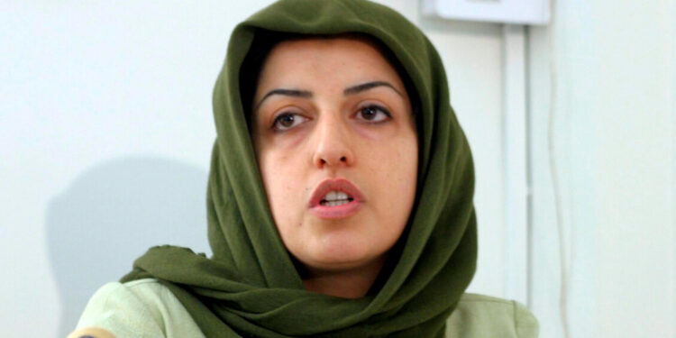 Mohammadi rilasciata su cauzione per ricevere cure mediche a Teheran