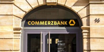 Risiko bancario, la BCE bacchetta Berlino: De Guindos difende l’offerta UniCredit