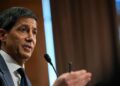 Il Senato Usa conferma la nomina, si apre l’era di Warsh alla Fed