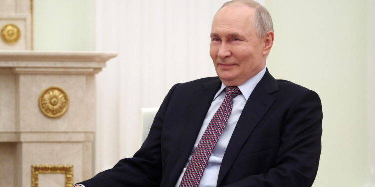 Media ucraini, ‘chi incontra Putin deve consegnare anche gli orologi’