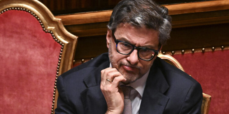 Giorgetti: ‘Estendere le deroghe del Patto sulla difesa anche al caro-energia’