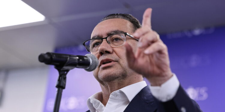 Brasile, Cury appoggia Flávio Bolsonaro al ballottaggio, ma pone 8 condizioni