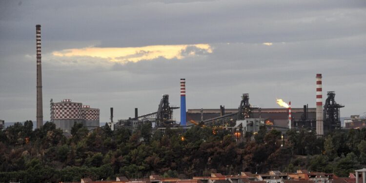 I sindacati: ‘Da lunedì sciopero nazionale ex Ilva di 24 ore’