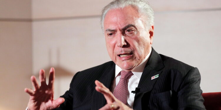 Brasile, l’ex presidente Temer sostiene Bolsonaro al ballottaggio
