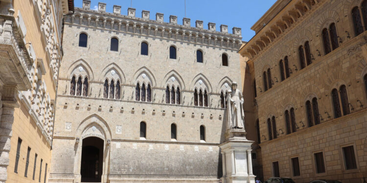 Delfin verso l’appoggio all’offerta di Intesa Sanpaolo per Mps