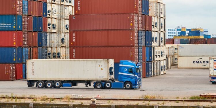 Nasce la nuova rotta Italia-Svezia, un corridoio per il trasporto merci: cosa prevede l’accordo
