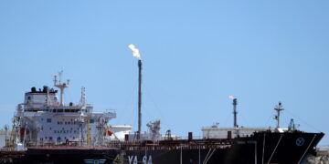 Il petrolio chiude poco mosso a New York a 89,44 dollari